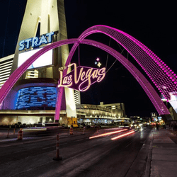 Arche lumineuse de la Société YESCO a Las Vegas